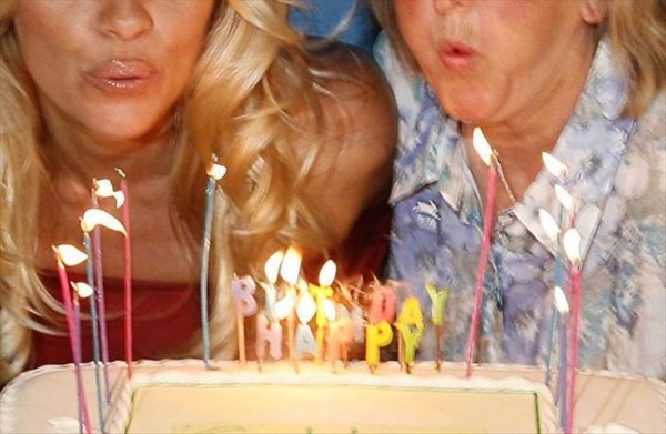 Hallan manuscrito original del 'Happy Birthday'