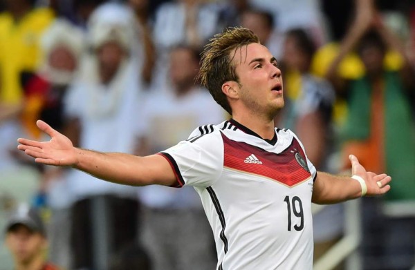 Klose salva a Alemania el día que entra en la historia de Mundiales