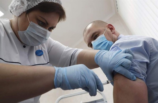 Arranca en Moscú la campaña de vacunación contra el covid-19