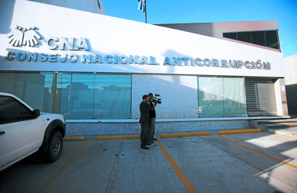 Aplazan polémica elección en el Consejo Anticorrupción