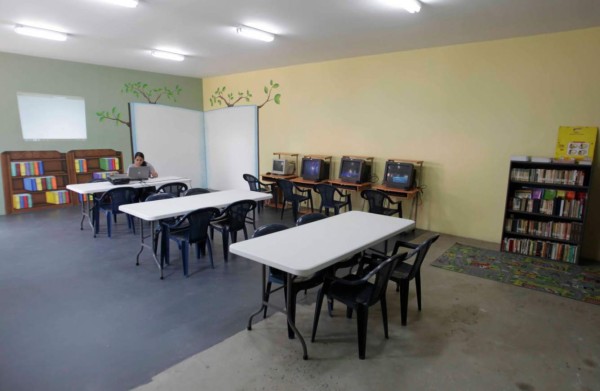 Abren biblioteca para rehabilitación de jóvenes en San Pedro Sula