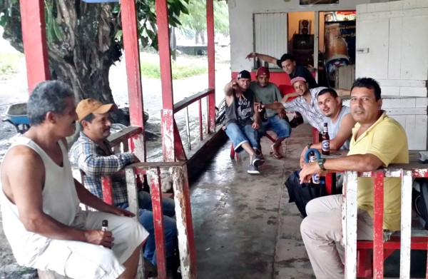 Transportista dormía con su amada cuando le dispararon en la cabeza