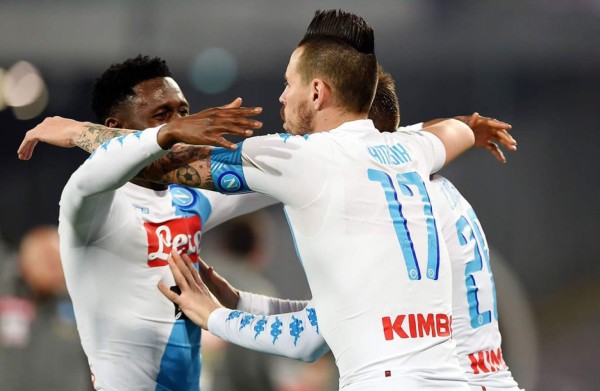 El Napoli vence al Génova y manda un aviso al Real Madrid