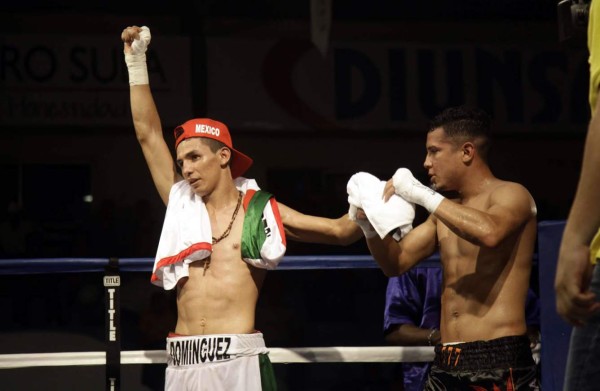 Mexicano 'Veneno' Domínguez venció por nocaut al 'Cadejo' Durán