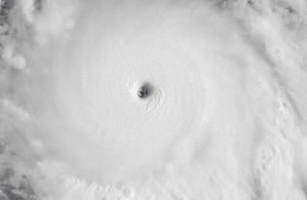 Marie se intensifica a categoría 5 sobre el Pacífico (NHC)