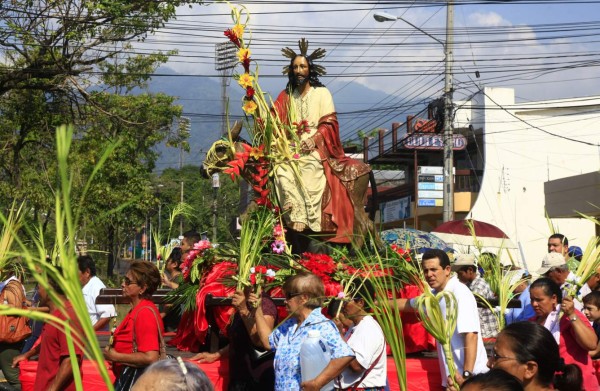 'El Domingo de Ramos es un acto público de la fe”