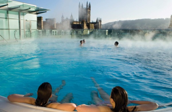 Relájese y disfrute del calor de las aguas termales