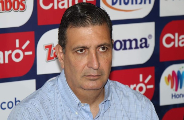 Fenafuth sobre posible entrenador: 'La tendencia es que será un DT internacional'