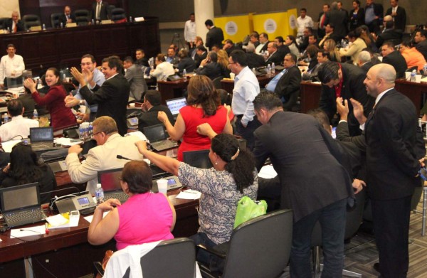 Congreso elige hoy a los últimos siete magistrados