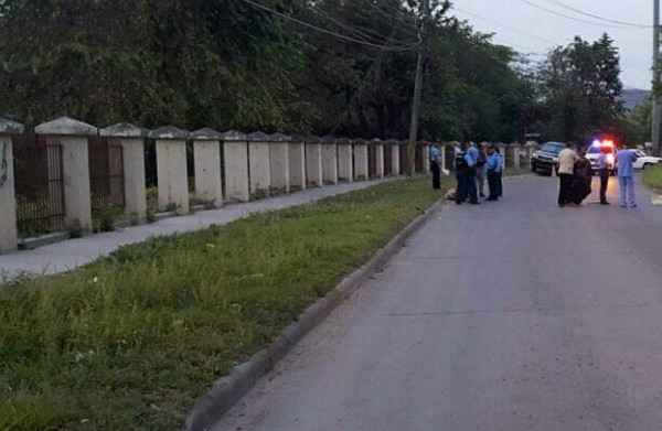 Lanzan dos cadáveres desde un pick up en San Pedro Sula