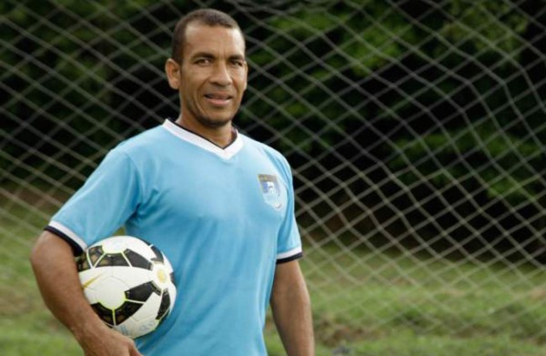 Leonardo Isaula establece histórico récord en la Liga Nacional