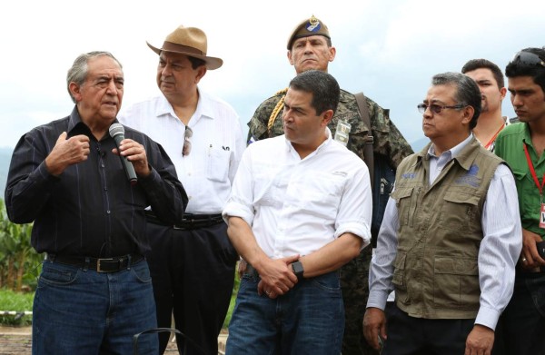 'El amor debe privar dentro de las familias”: Juan Orlando