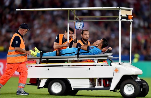 Video: Rafinha sufrió dura falta y solo jugó dos minutos