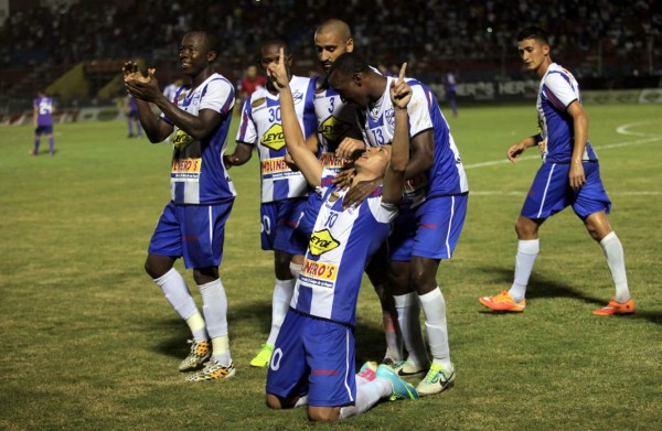 El Victoria toma una mínima ventaja