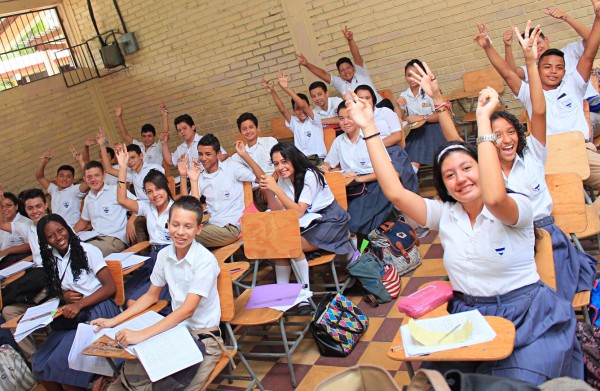 Estudiantes claman en su día la apertura de más centros técnicos