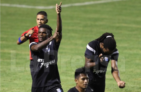 VIDEO: La curiosa celebración de Jerrel Britto dedicada a Héctor Vargas