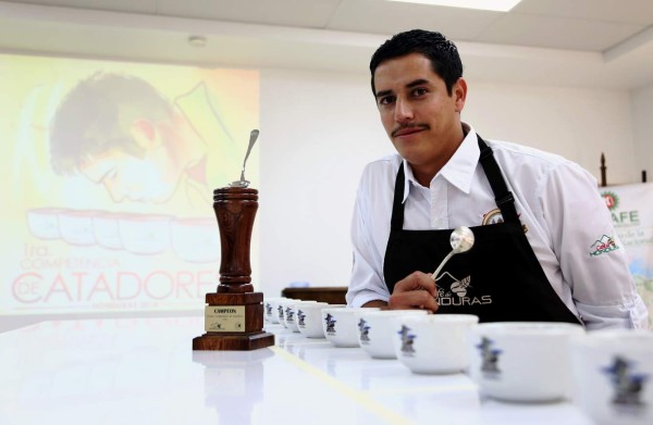 Rúber, el mejor catador de café en Honduras