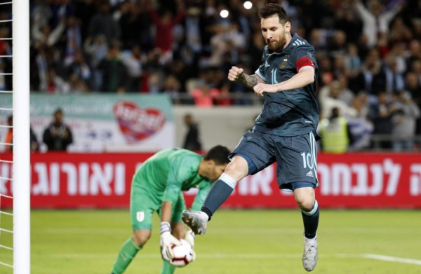 Video: Messi evitó la derrota de Argentina en duelo amistoso frente a Uruguay