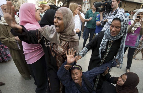 Condenan a muerte a 683 seguidores de Mursi