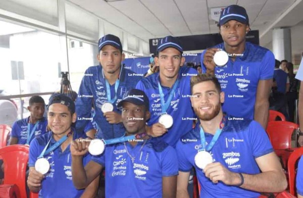 Sub-23 de Honduras fue recibida a lo grande tras conquistar la medalla de plata