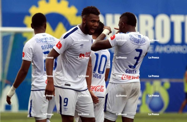 Olimpia vence a la UPN con hat-trick de Jorge Benguché y queda cerca de la final