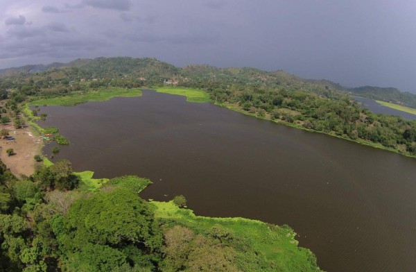 Paralizan limpieza de la laguna de Jucutuma