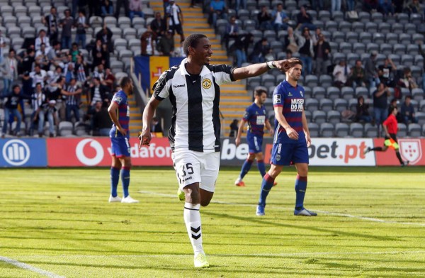 El delantero hondureño Bryan Róchez es un de los goleadores del campeonato portugués.