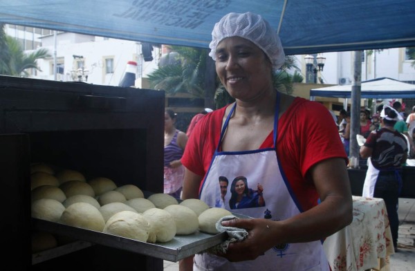 Diversión, precios bajos y cultura en Navidad Catracha