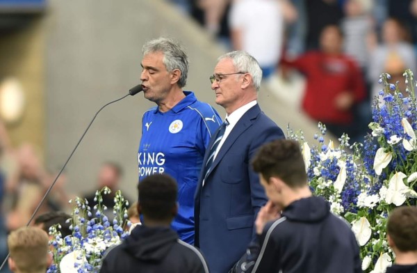 Leicester festeja su título de la Premier League con triunfo ante Everton