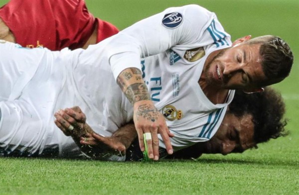 El malestar de Sergio Ramos por la 'magnificada' lesión de Salah