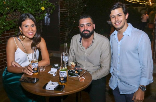 Coctel por el nuevo garden bar La Botella