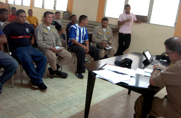 Bomberos de La Ceiba se quedan sin pago ni aguinaldo