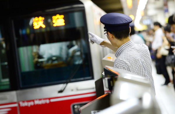 Red de trenes y metro de Tokio, fiables como un reloj suizo