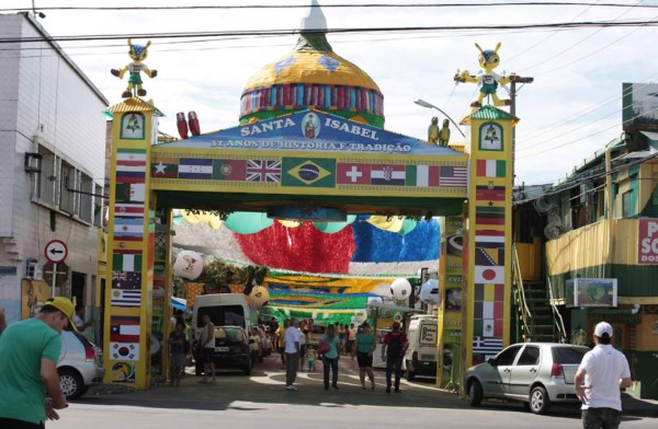 Calor y turistas esperan a Honduras en Manaos