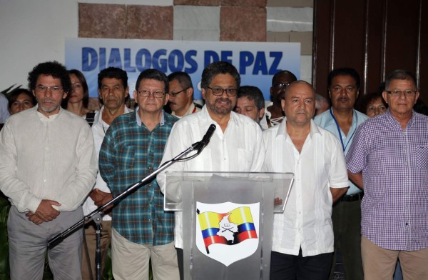 FARC decretan cese del fuego unilateral por un mes