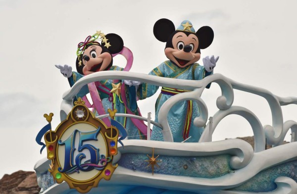 Disney inaugura su primer parque en China continental