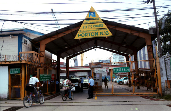 A revisión tarifas y cobros de multas en la Portuaria de Honduras