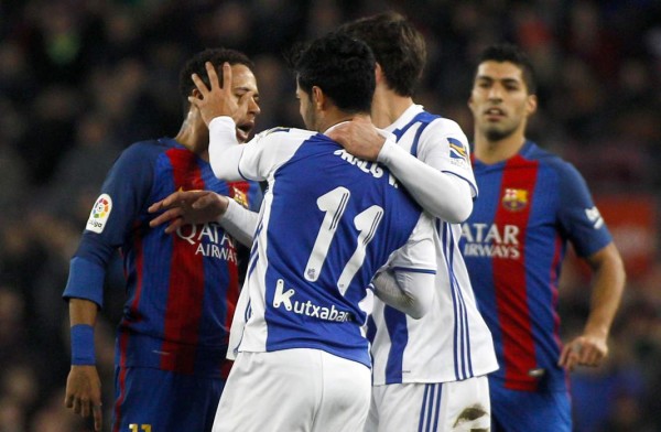 VIDEO: La bronca del mexicano Carlos Vela y Neymar