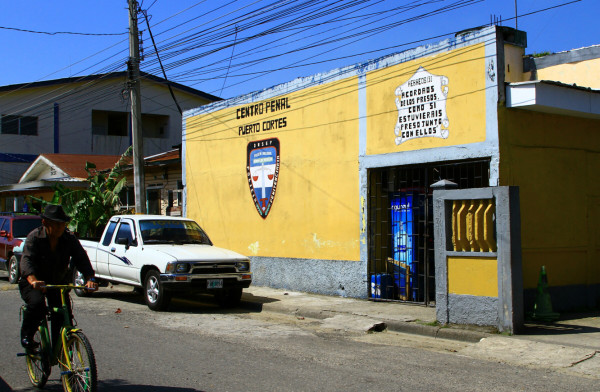 Le dictan formal prisión por crimen de estadounidense