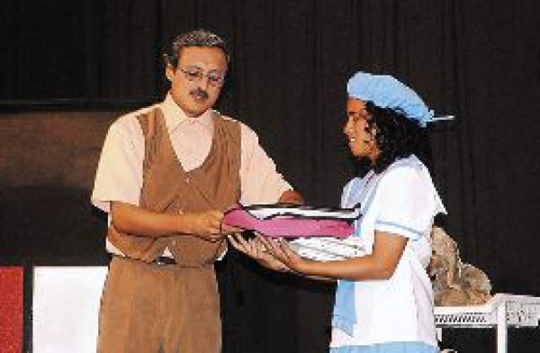 Impartirán taller de teatro