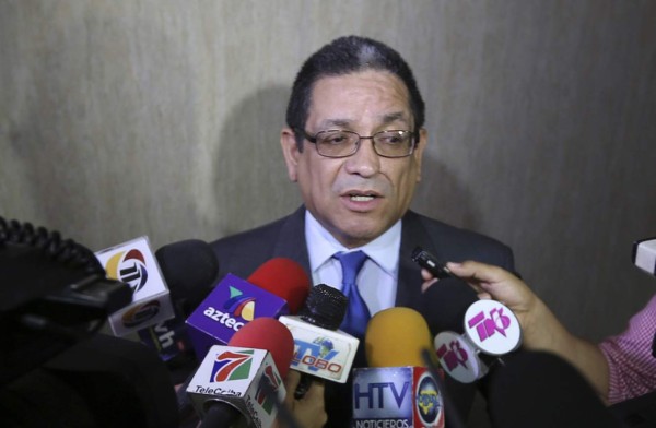 Reelección de Manuel Zelaya divide las opiniones