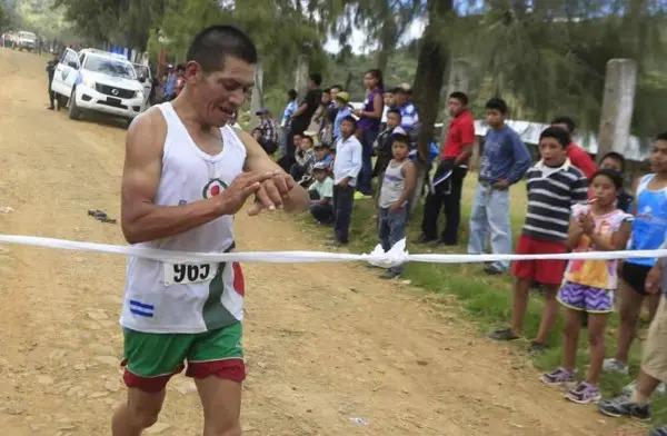 Rodrigo, el único hondureño que estuvo cerca de ganar la Maratón Internacional de La Prensa