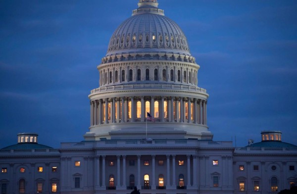 Trump sanciona ley de presupuesto que reabre su gobierno