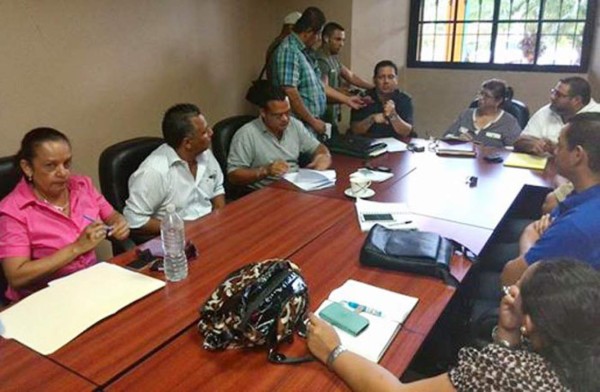 Traslado de la Departamental de Educación causa conflicto en Yoro