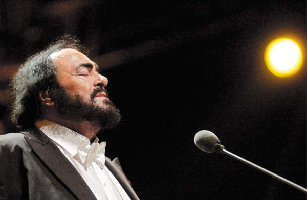 Módena llora a Pavarotti, su famoso hijo de modesto origen