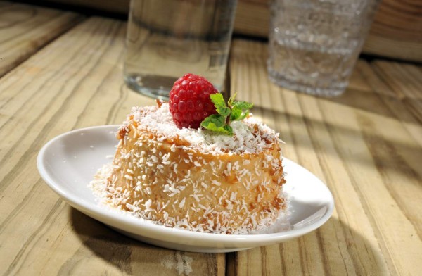 Flan de dulce de leche y coco