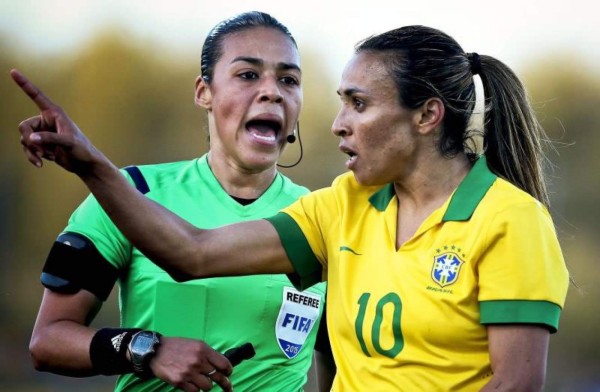 Dos árbitros hondureñas estarán en el Mundial Femenino Sub-20 de este año