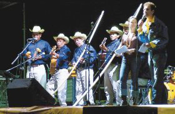 Elegirán la India Bonita de Santa Bárbara