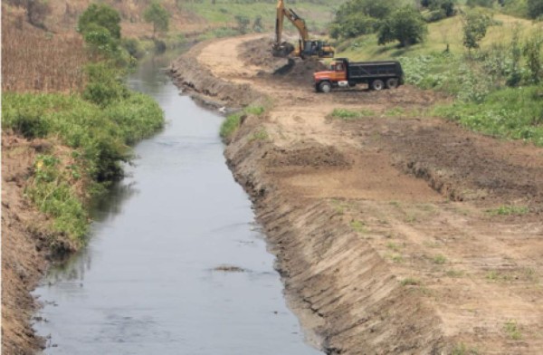 Inician segunda fase de limpieza en el Canal Maya de La Lima