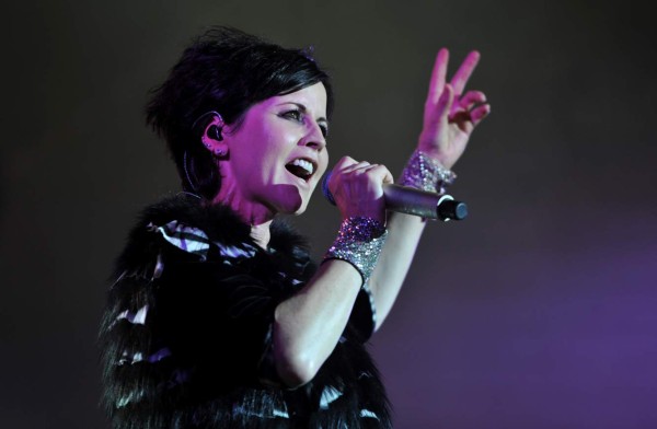 La cantante de The Cranberries murió ahogada, según forenses